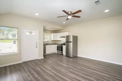 2200 Brookes Street #A, Fort Worth, TX 76105 - Photo 5