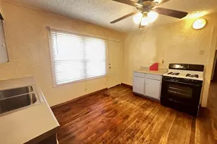 351 Fagg Dr, Lewisville, TX 75057 - Photo 3