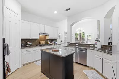 3306 Castlewood Boulevard, Highland Village, TX 75077 - Photo 13