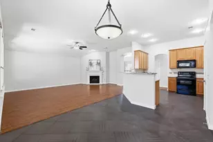 1635 Nightingale Ln, Corinth, TX 76210 - Photo 17