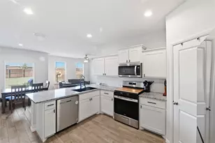 8617 Sandy Pk Dr, Fort Worth, TX 76179 - Photo 5