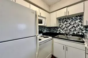 1321 S 11th St, Waco, TX 76706 - Photo 3