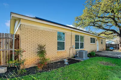 412 Fleming Drive, Hurst, TX 76053 - Photo 3