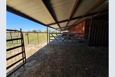 4109 Bramblett Road, Cleburne, TX 76031 - Photo 11