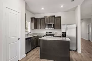 738 Layton Ct, Seagoville, TX 75159 - Photo 3