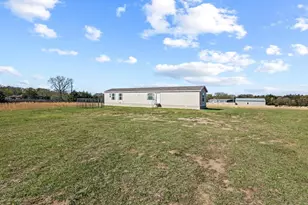 3979 Roland Rd, Whitesboro, TX 76273 - Photo 7