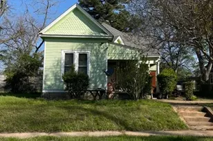 311 W Green St, Palestine, TX 75801 - Photo 1