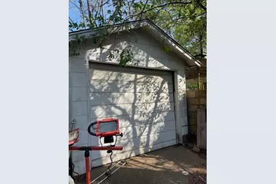 311 W Green Street, Palestine, TX 75801 - Photo 17