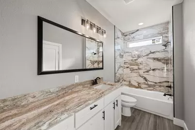 470 Elmwood Drive, Woodway, TX 76712 - Photo 15