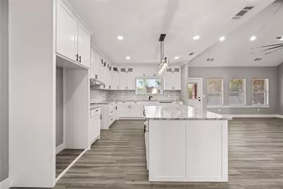 470 Elmwood Drive, Woodway, TX 76712 - Photo 5