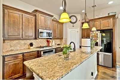 905 Cloudlock Drive, Saginaw, TX 76179 - Photo 9