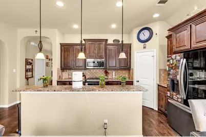 905 Cloudlock Drive, Saginaw, TX 76179 - Photo 11