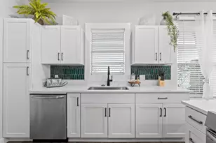 711 W Knox St, Ennis, TX 75119 - Photo 13