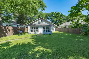 711 W Knox St, Ennis, TX 75119 - Photo 33