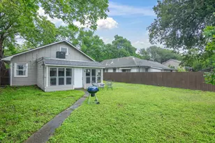 711 W Knox St, Ennis, TX 75119 - Photo 31