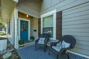711 W Knox St, Ennis, TX 75119 - Photo 5