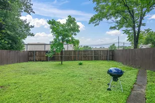711 W Knox St, Ennis, TX 75119 - Photo 29
