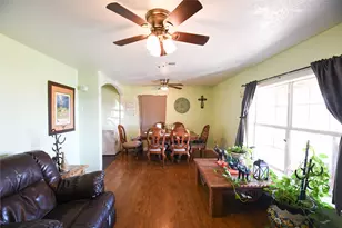 520 W Oak St, Gunter, TX 75058 - Photo 3