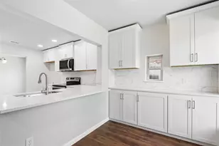 701 Salsbury Cir, Arlington, TX 76014 - Photo 9