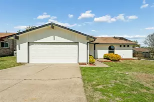 701 Salsbury Cir, Arlington, TX 76014 - Photo 1