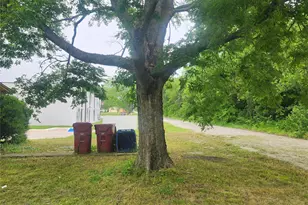 520 Locust St, Farmersville, TX 75442 - Photo 1