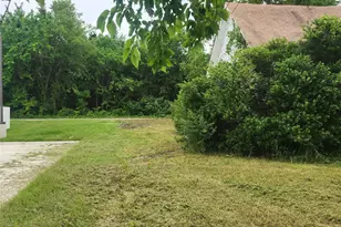 520 Locust St, Farmersville, TX 75442 - Photo 3