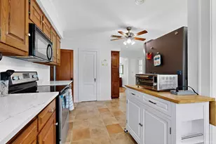 1800 W Frank St, Grand Saline, TX 75140 - Photo 13