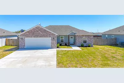 3833 Skylane Avenue, Corsicana, TX 75110 - Photo 3