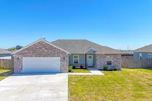 3833 Skylane Ave, Corsicana, TX 75110 - Photo 3