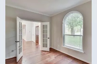 1081 Woodbriar Drive, Grapevine, TX 76051 - Photo 3