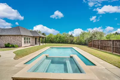 136 Sullivan Way, Waxahachie, TX 75167 - Photo 3