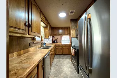 124 Golden Oaks Drive, Mabank, TX 75156 - Photo 9