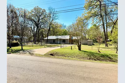 124 Golden Oaks Drive, Mabank, TX 75156 - Photo 3