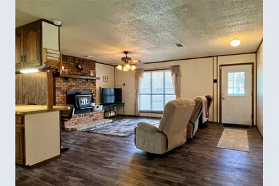 124 Golden Oaks Drive, Mabank, TX 75156 - Photo 5