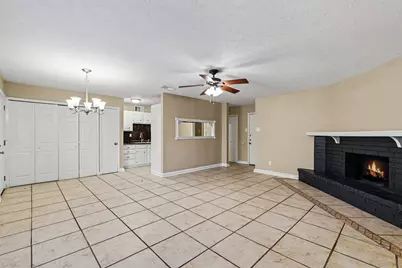 7427 Sandhurst Lane N, North Richland Hills, TX 76182 - Photo 5