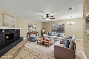 7427 Sandhurst Ln N, North Richland Hills, TX 76182 - Photo 3