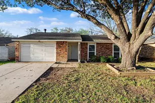 7427 Sandhurst Ln N, North Richland Hills, TX 76182 - Photo 1