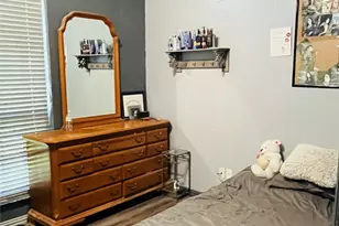 101 Burton Hill Dr, Weatherford, TX 76087 - Photo 9