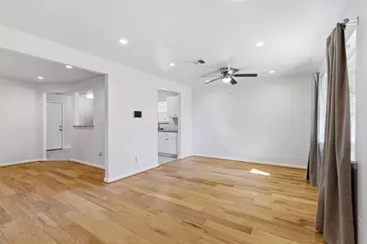 3055 Cliff Creek Drive, Dallas, TX 75233 - Photo 9