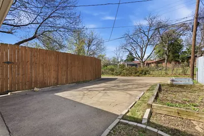 3055 Cliff Creek Drive, Dallas, TX 75233 - Photo 37