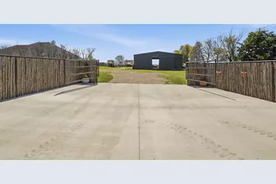 333 Meadow Crest Road, Fort Worth, TX 76108 - Photo 23