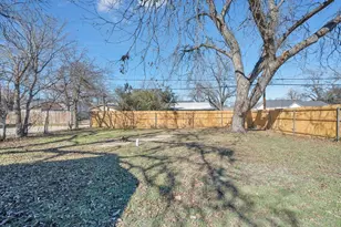 2001 Colcord Ave, Waco, TX 76707 - Photo 25