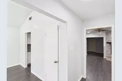 5601 Oak Grove Road W, Fort Worth, TX 76134 - Photo 13