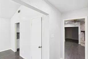 5601 Oak Grove Rd W, Fort Worth, TX 76134 - Photo 13