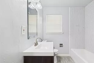 5601 Oak Grove Rd W, Fort Worth, TX 76134 - Photo 11