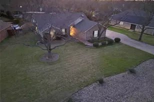 8906 Pleasant Hill Dr, Granbury, TX 76049 - Photo 21