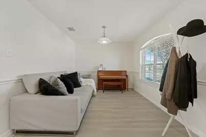 919 Fleetwood Cove Drive, Grand Prairie, TX 75052 - Photo 7