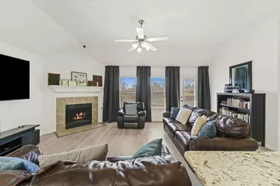 919 Fleetwood Cove Drive, Grand Prairie, TX 75052 - Photo 13