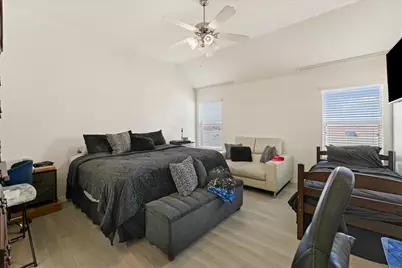 919 Fleetwood Cove Drive, Grand Prairie, TX 75052 - Photo 15