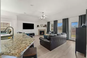 919 Fleetwood Cove Dr, Grand Prairie, TX 75052 - Photo 11